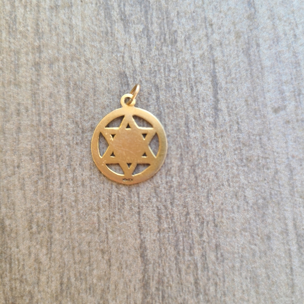 10k Gold and Enamel Star of David Pendant Charm - Picture 2 of 4